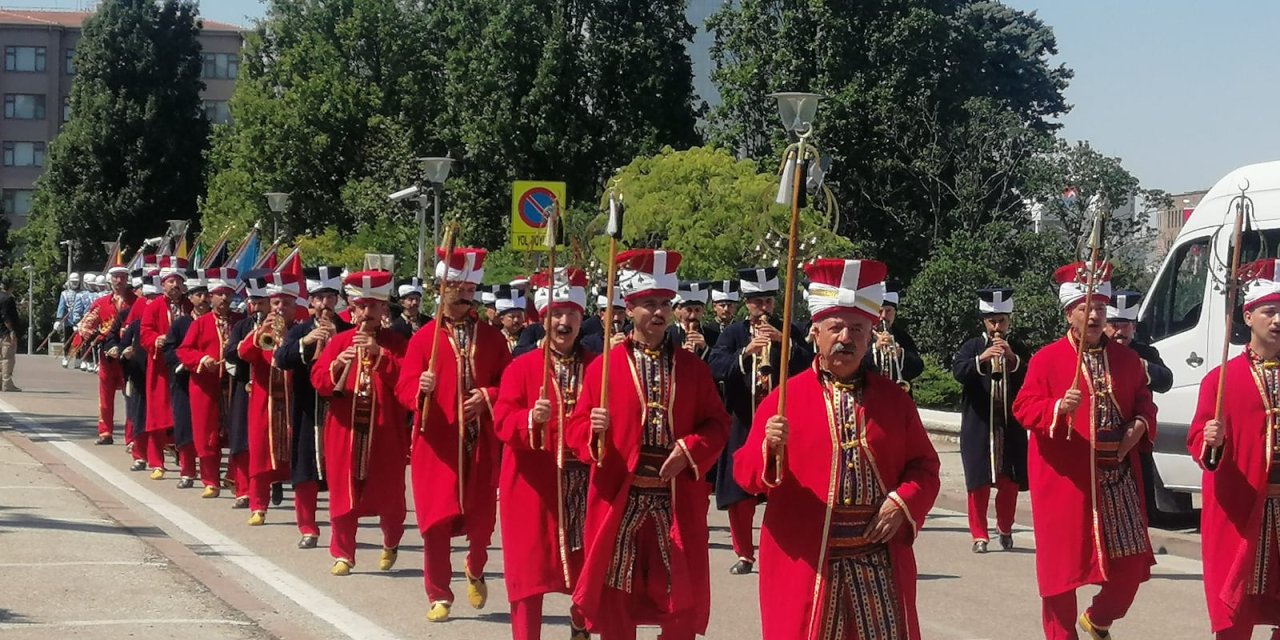 Tsk Armoni Mızıkası Ve Mehteran Birliği, Meclis'te Konser Verdi