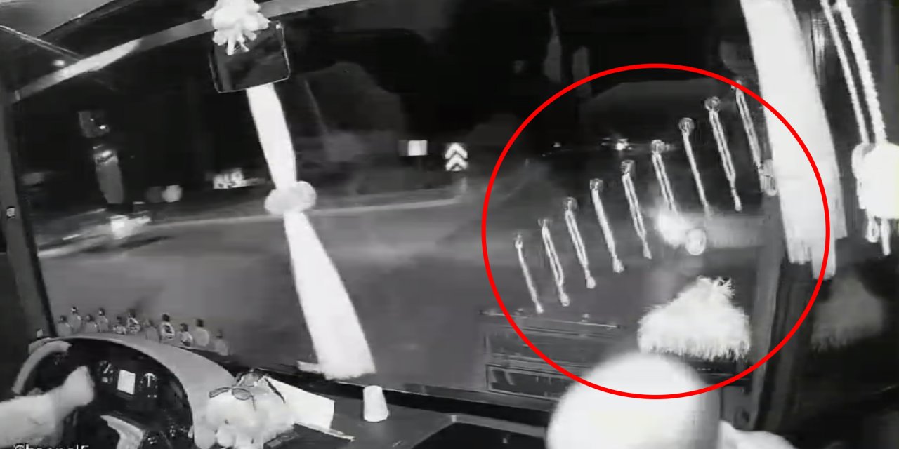 Tokat'ta Yolcu Otobüsü İle Otomobilin Çarpıştığı Kaza Kamerada; 2 Ölü, 3 Yaralı