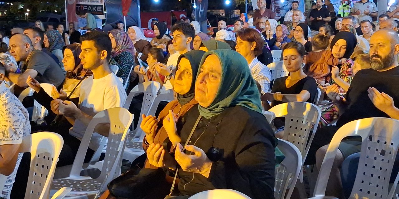 17 Ağustos Depreminin 25'inci Yılında Gölcük'te Anma Töreni Düzenlendi