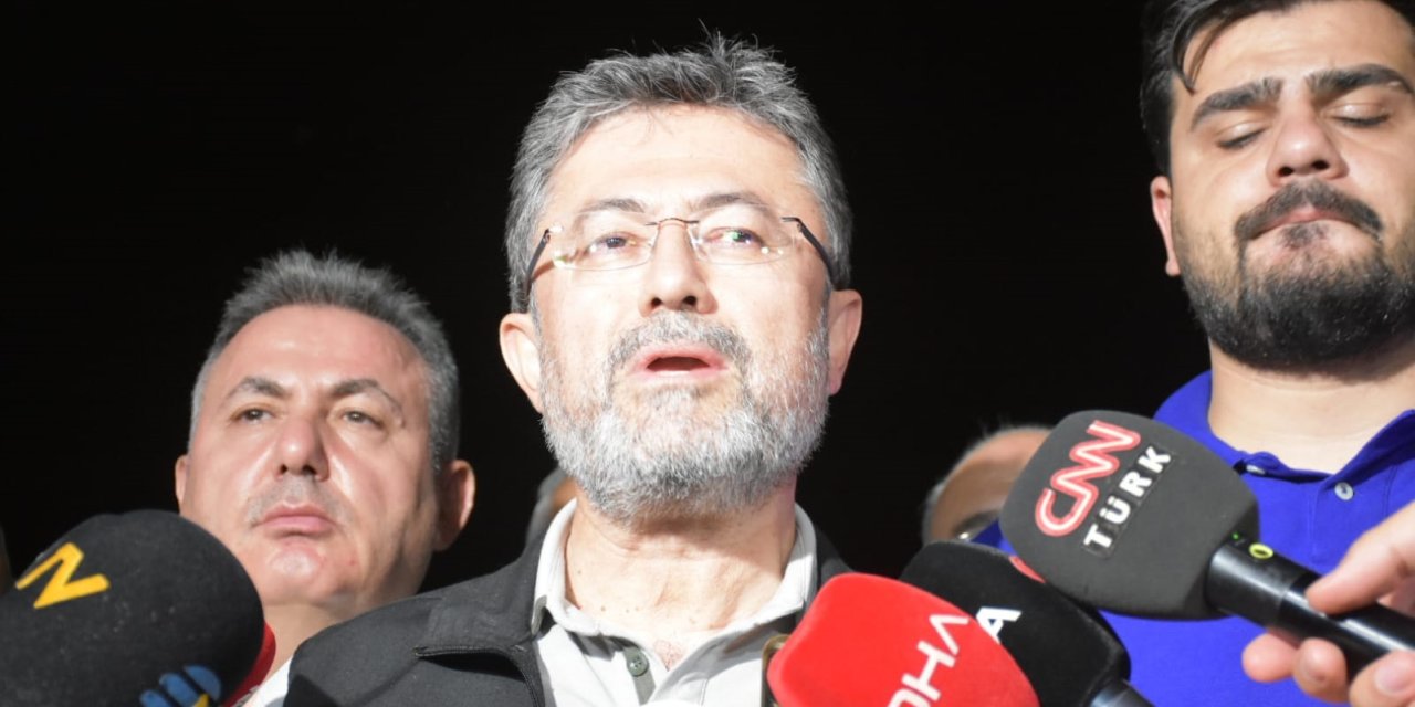 Karşıyaka'daki Orman Yangını; Bakan Yumaklı: Yangın 3 Kişinin Piknik Ateşinden Çıktı (10)