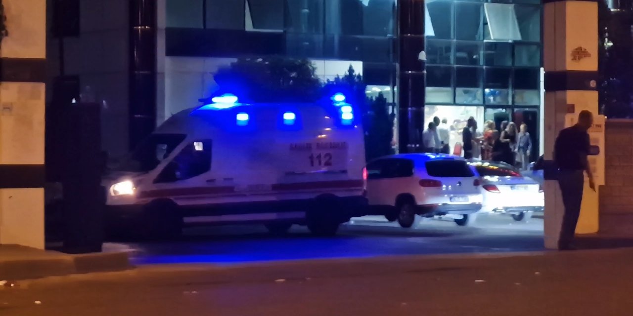 Düğünde Çocukların Kavgasına Büyükler De Karıştı; 2 Kişi Tabancayla Yaralandı