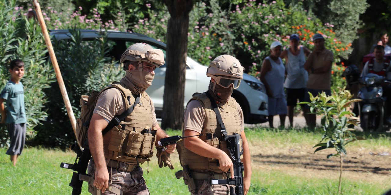 Kız Arkadaşını Evinde Bulamayınca Polise Direndi, Tabanca İle Kendisini Vurdu