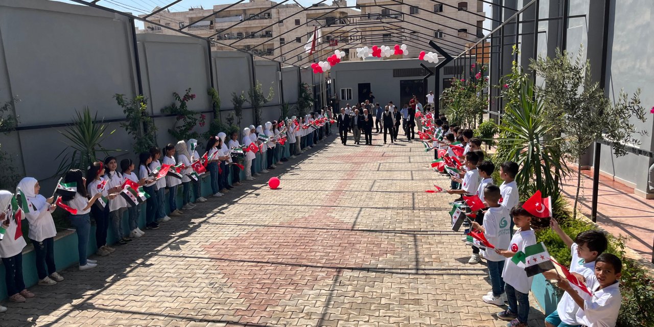 Afrin’de 30 Ağustos Kutlaması; Türkçe Şiirler Okuyup Harmandalı Oynadılar