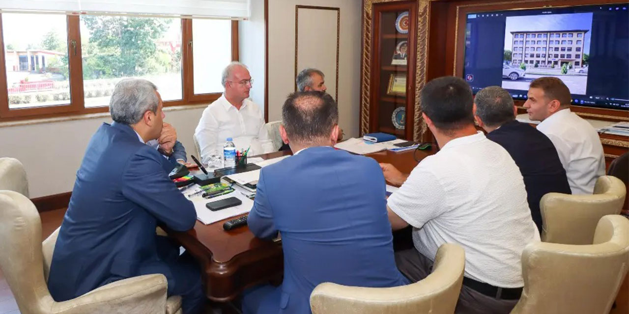 Rize'de Yıkımı Başlatılan Kurtuluş İlkokulu İçin Toplandılar