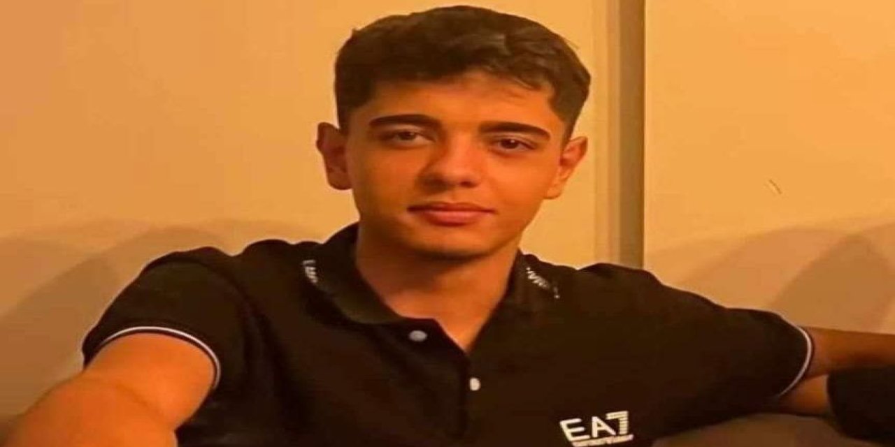 Motosikletiyle direğe çarpan Muhammed yaşamını yitirdi