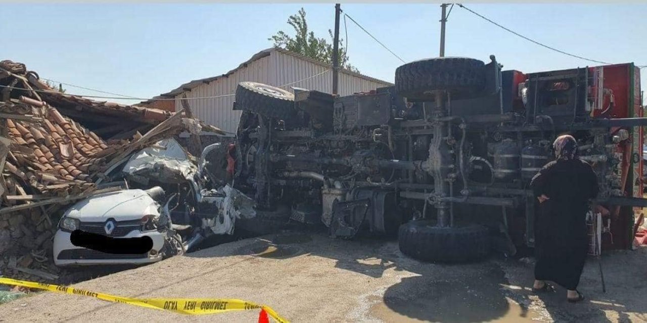 Orman Yangınına Giden Arazöz, Otomobilin Üzerine Devrildi: 3 Yaralı