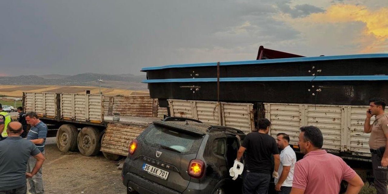 Kırıkkale'de Tır İle Otomobil Çarpıştı: 6 Yaralı