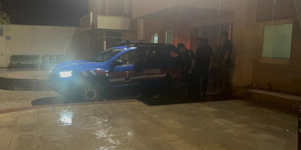 Nevşehir'de Tarım İşçileri İle Mahalleli Arasında Sopa, Bıçak Ve Yumruklu Kavga: 3 Yaralı