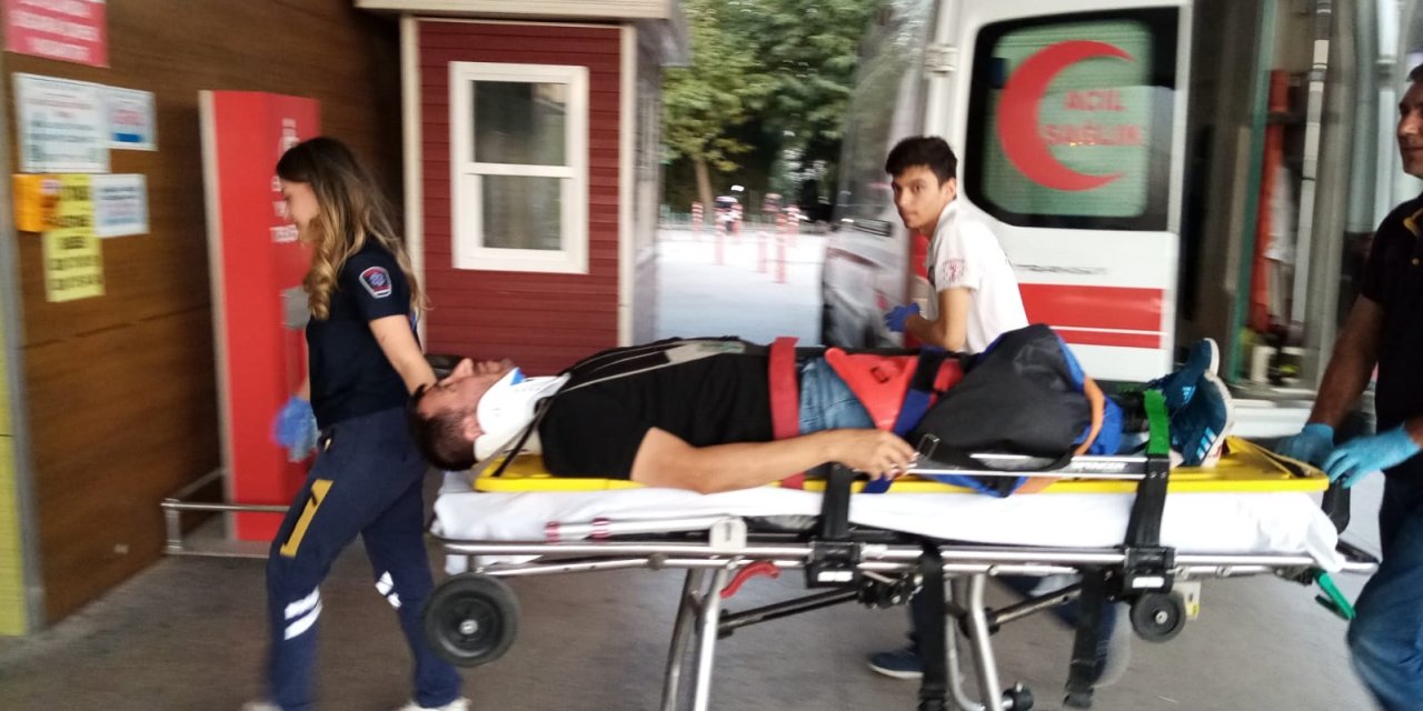 Bursa'da Otomobil İle Motosiklet Çarpıştı: 4 Yaralı