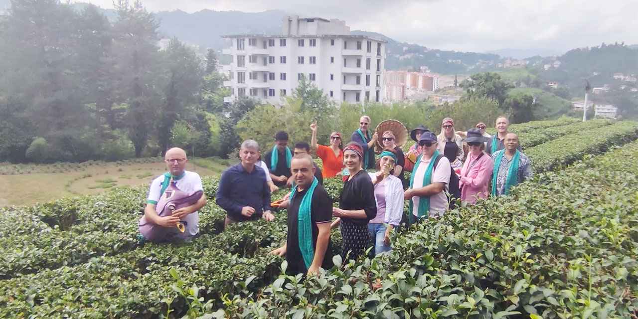 İstanbul'da görev yapan başkonsoloslar Karadeniz gezisinde bir araya geldi