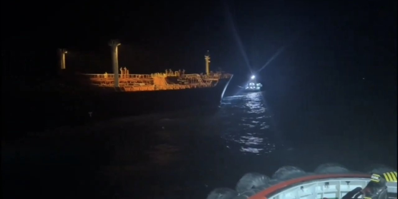 İstanbul - İstanbul Boğazı Çift Yönlü Gemi Trafiğine Açıldı