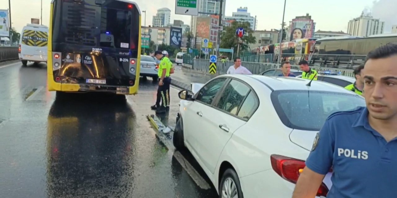 İstanbul - Şişli'de Otomobil İett Otobüsüne Çarptı: 3 Yaralı