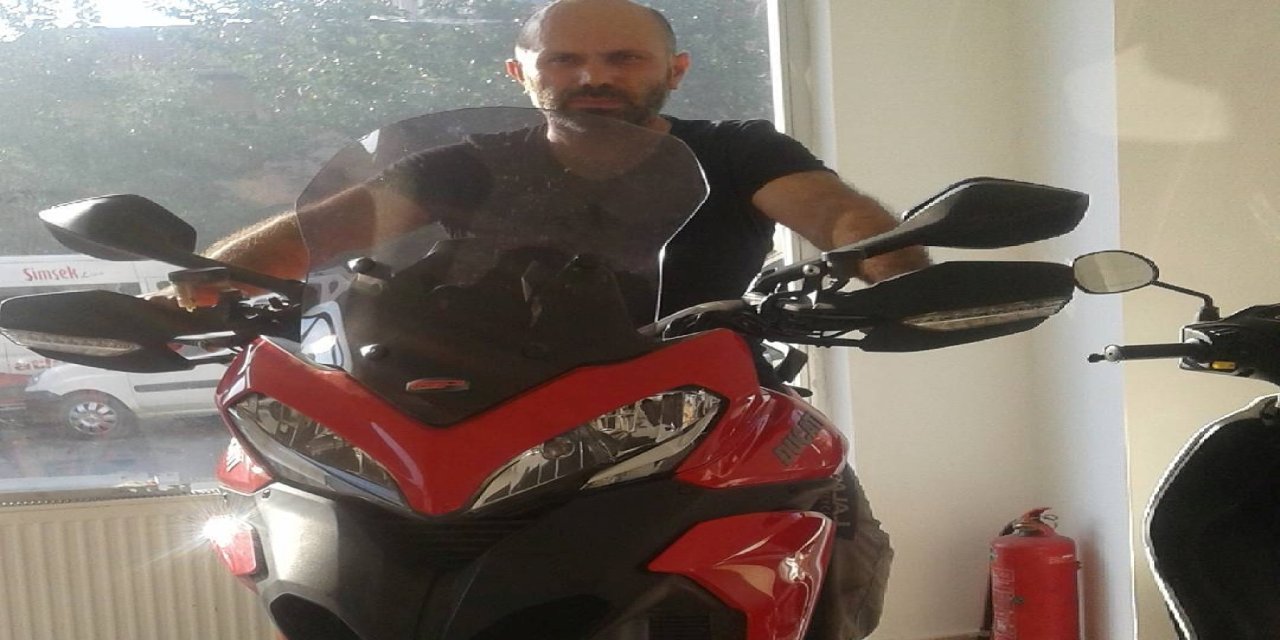 Taksiyle çarpışan motosikletin sürücüsü öldü, kaza kamerada