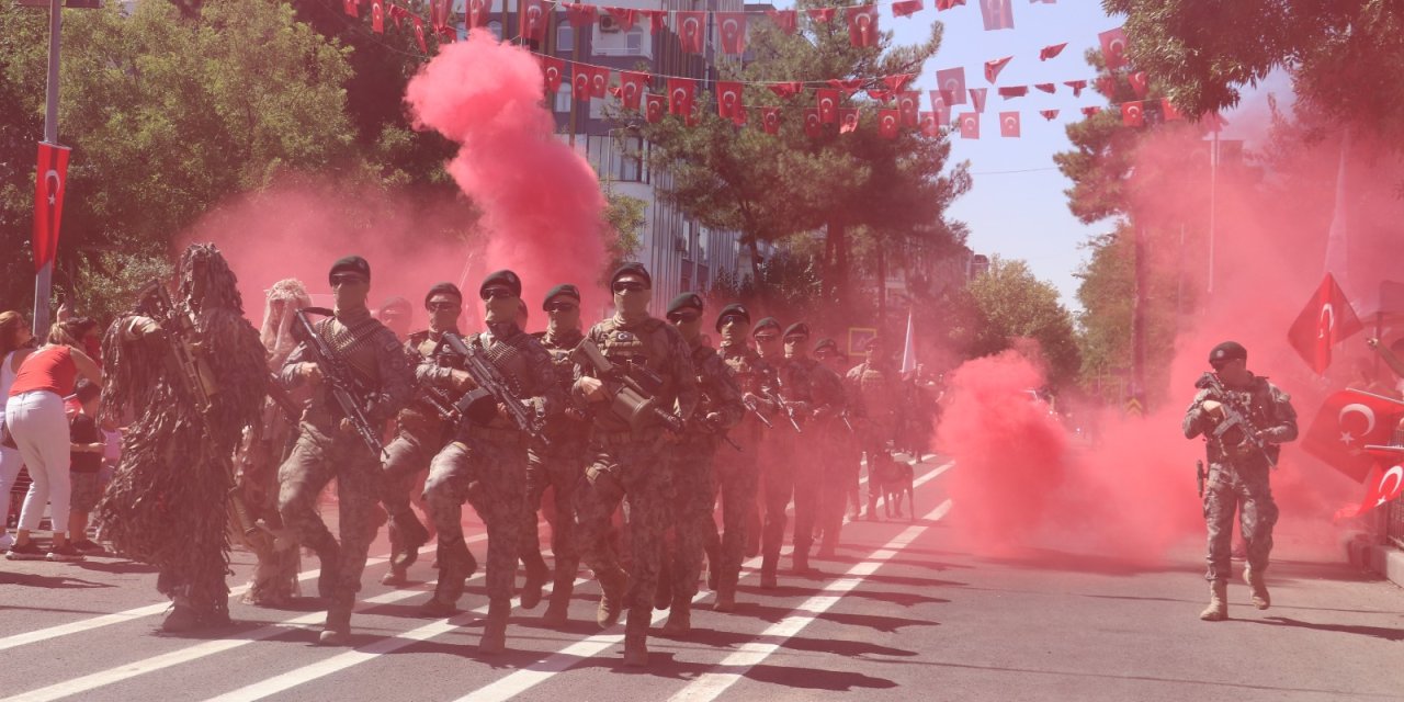 Diyarbakır'da 30 Ağustos Zafer Bayramı Kutlandı