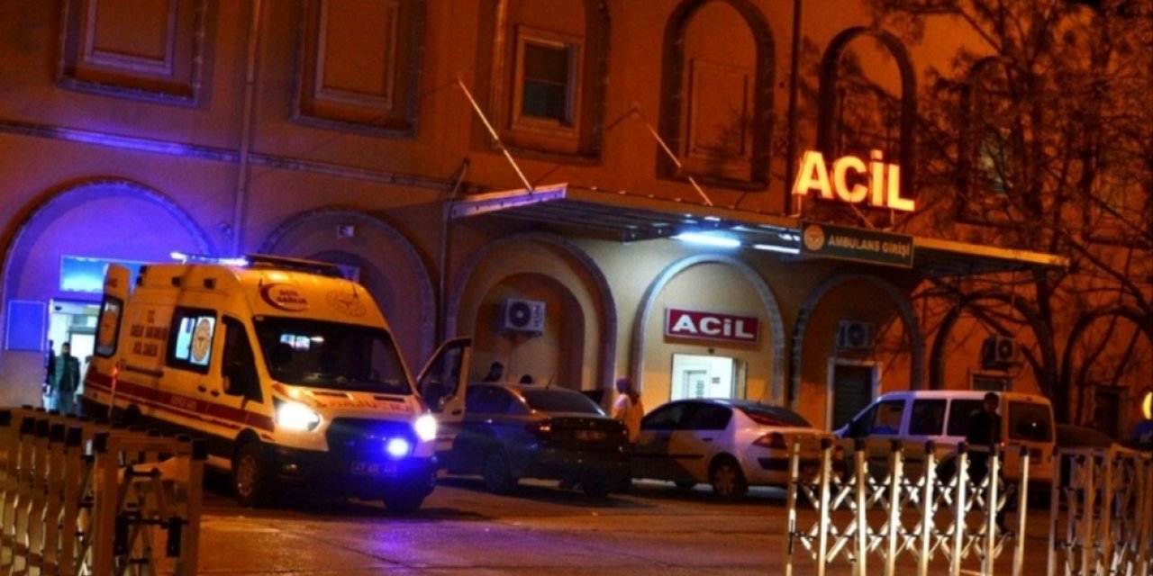 Mardin'de Beton Duvara Çarpan Cipteki 7 Kişi Yaralandı