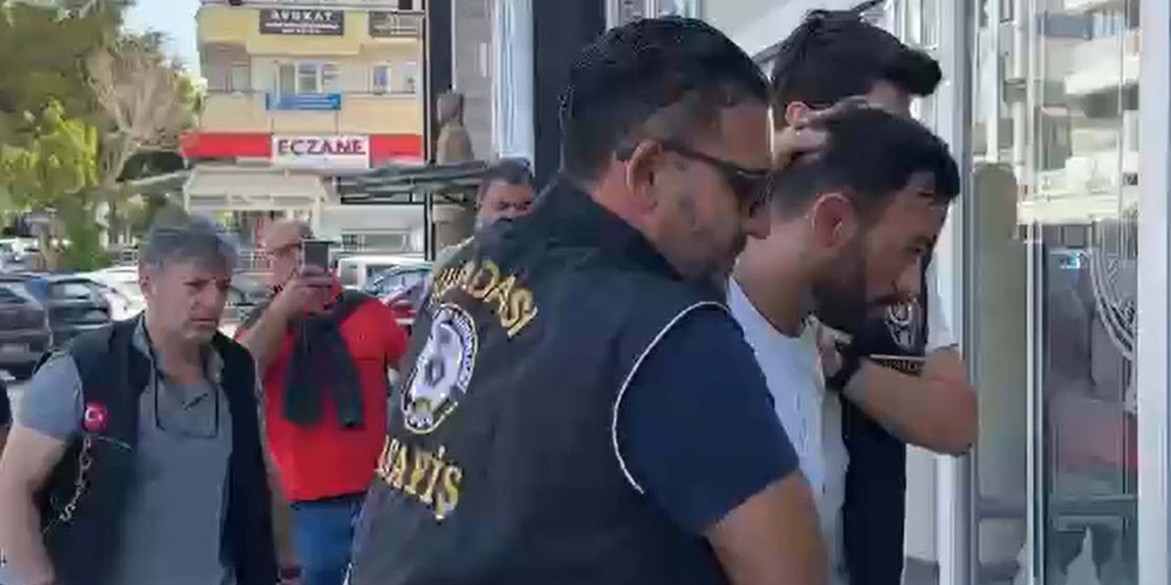 Eski Eşini Pompalı Tüfekle Öldüren Şüpheli Adliyede