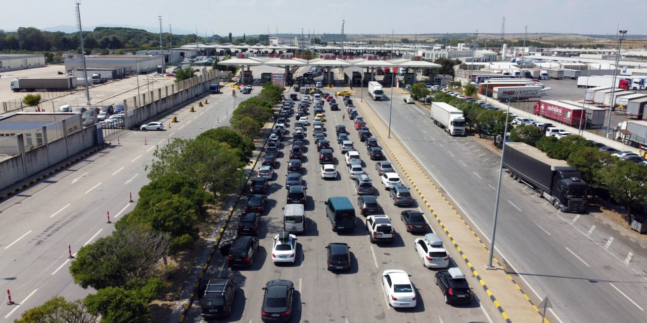 Edirne Valisi Sezer: Kapıkule'de 2024'ün Yolcu Çıkış Rekoru Kırıldı