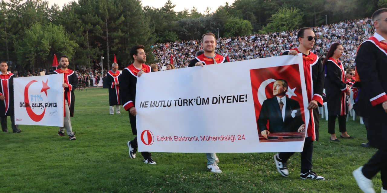 Ankara - Odtü 2023- 2024 Eğitim- Öğretim Yılı Mezuniyet Töreninde Elektrik Kesintisi Ve Protesto