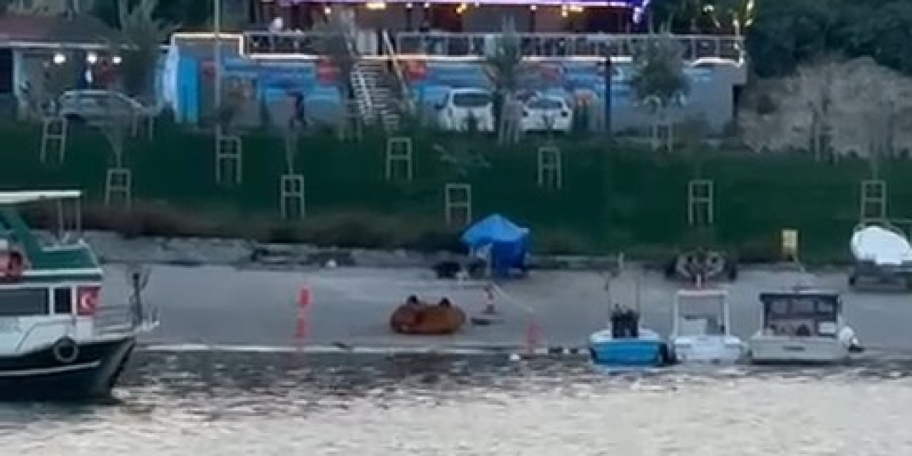 Arnavutköy'de Denizde Bulunan Demir Parçasının İçinden Patlayıcı Çıktı