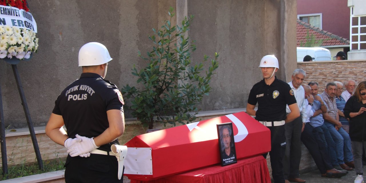 Zonguldak - Kazada, Meslektaşı Eşi İle Birlikte Hayatını Kaybeden Polis Memuru Toprağa Verildi (2)