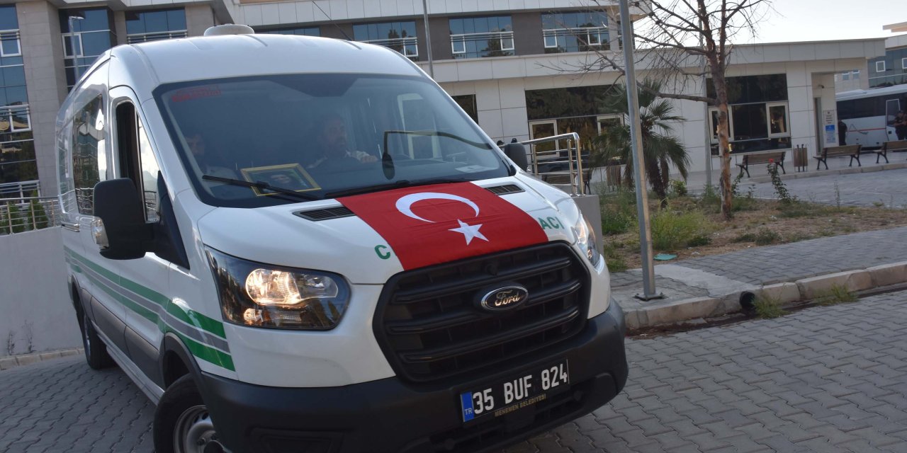 İsrail Askerleri Tarafından Vurulan Ayşenur Ezgi İçin İzmir'de Tören (2)