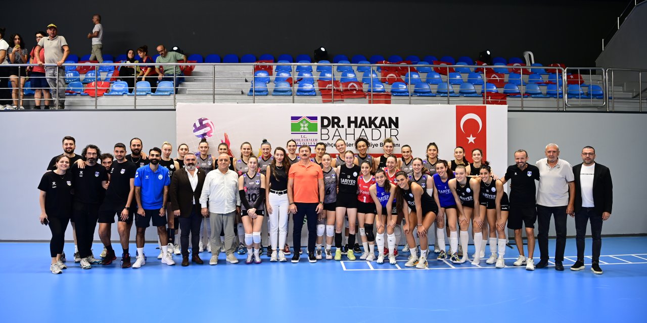 Cumhuriyet Kupası Kadınlar Voleybol Turnuvası Başladı
