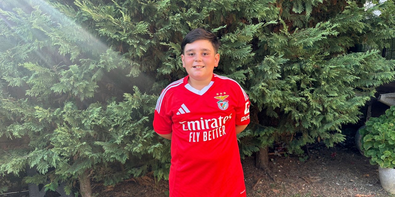 Benfica Taraftarı Sözünü Tuttu; Rüzgar Formasına Kavuştu