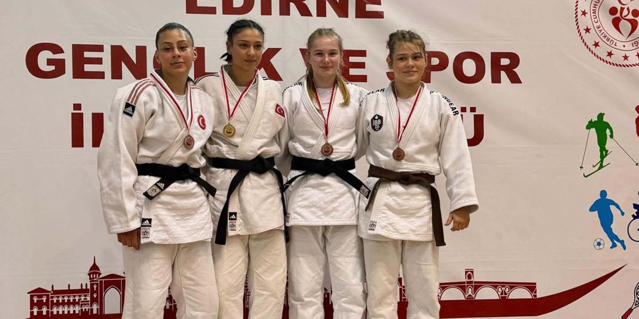 İzmir Büyükşehir'in Judoda Altın Kızları