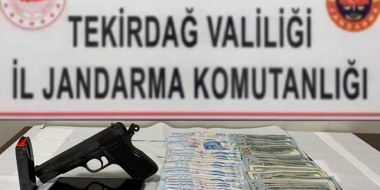 Kendilerini Jandarma Olarak Tanıtan Dolandırıcılar, Jandarmaya Yakalandı