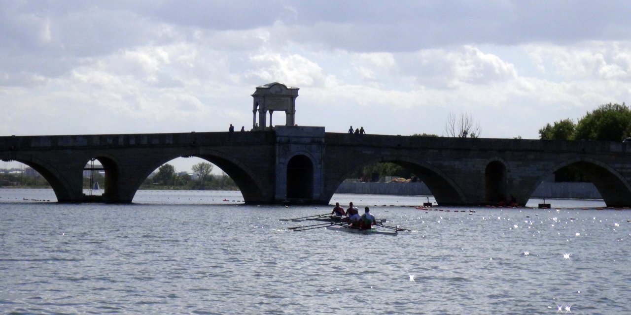 Meriç Nehri'nde Balkan Kürek Şampiyonası Başladı