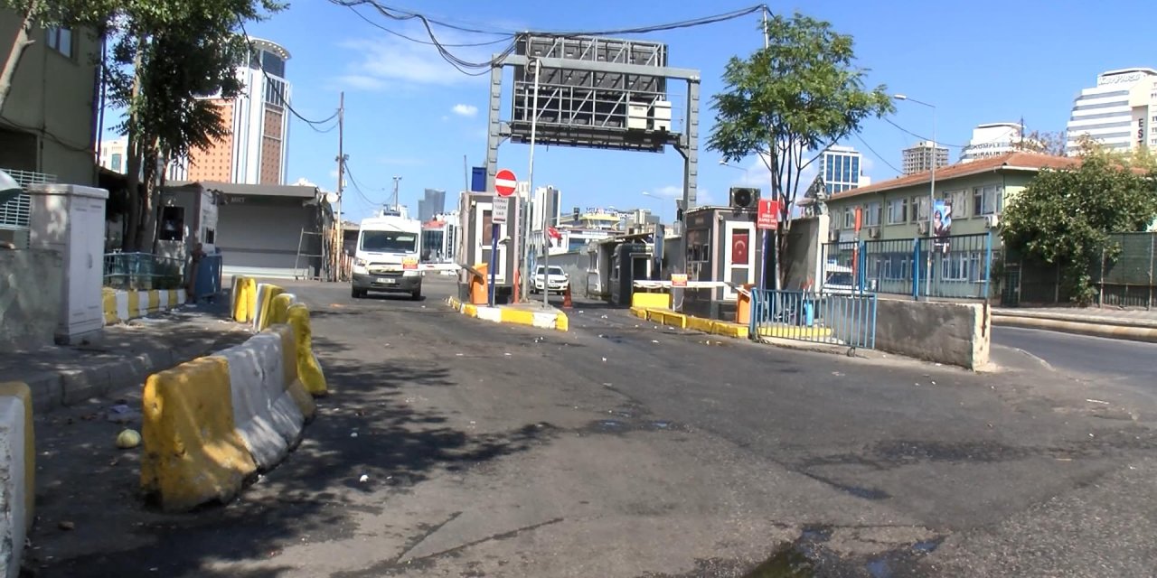 İstanbul - Ataşehir'deki Meyve Sebze Halinde Park Kavgası: 5 Yaralı