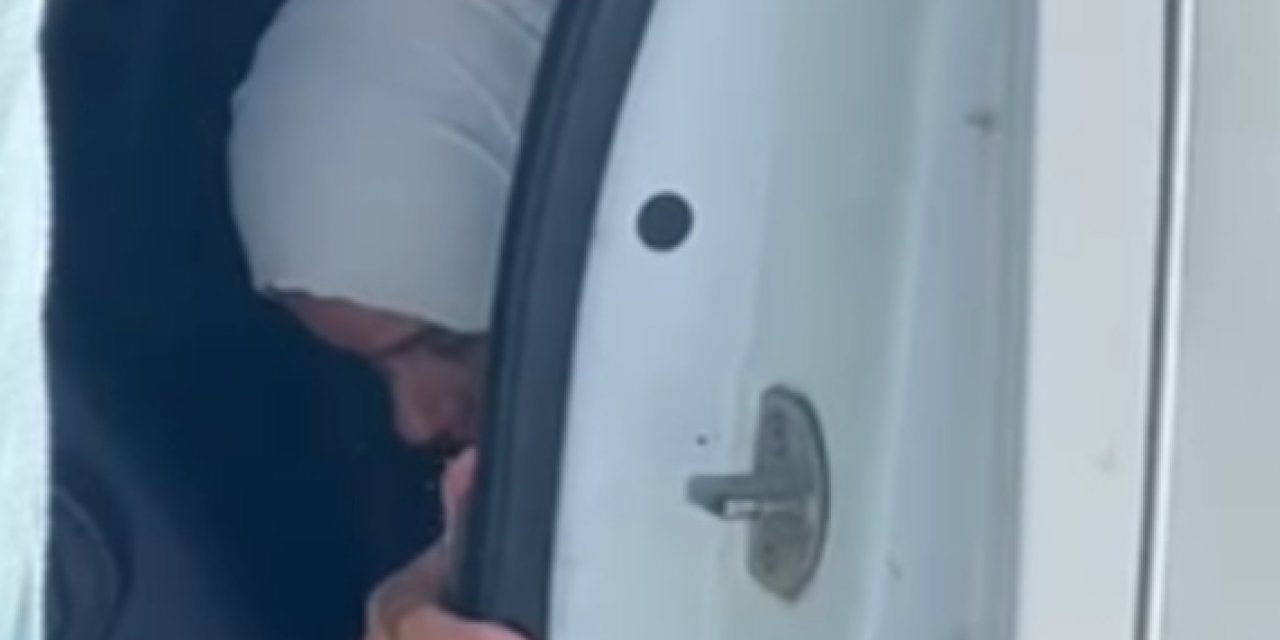 Marmaris'te Kamyonetin Gizli Bölmesinde 5 Kaçak Göçmen Yakalandı