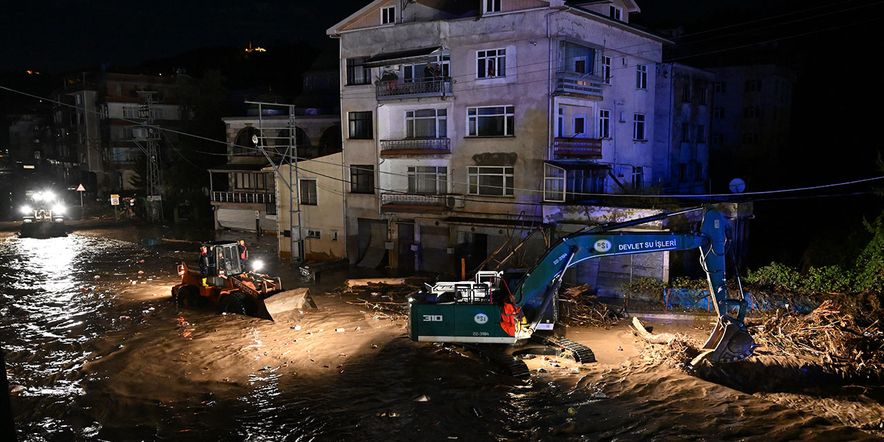 Trabzon'da sağanak sele döndü: 1 kayıp