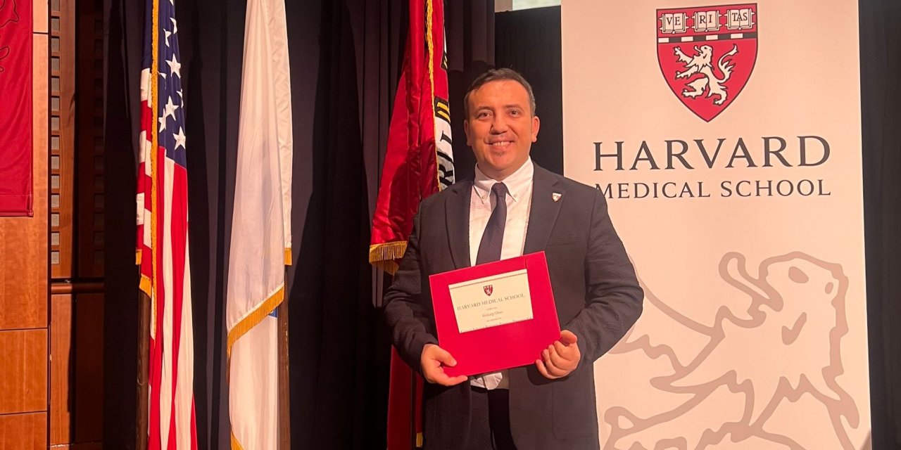 Harvard'da Çift Yandal Yapan Türk Doktor, Diplomasını Filistinli Çocuklara Atfetti