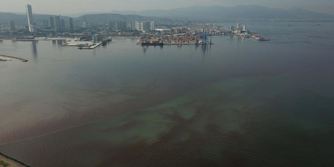 ‘İzmir Körfezi’ndeki Kırmızılık Havalar Soğuyunca Kaybolacak’