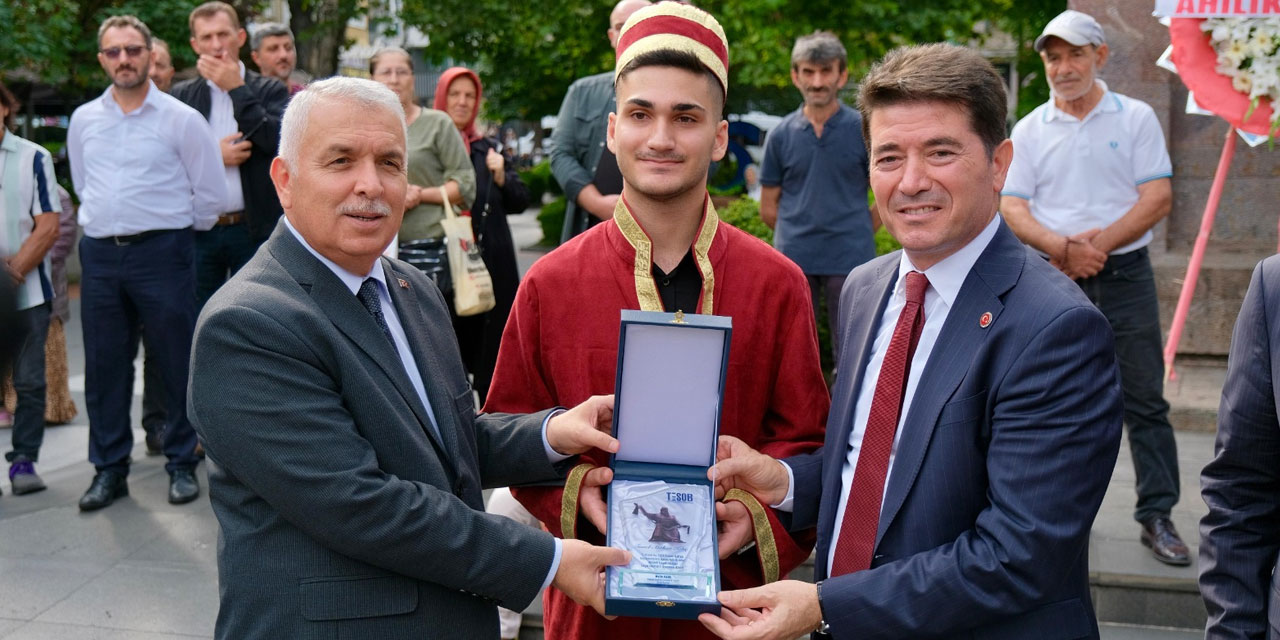 Ahilik Haftasında konuşan Başkan Kaya: “Esnafımıza can suyu olacak projelerimizi hayata geçireceğiz”