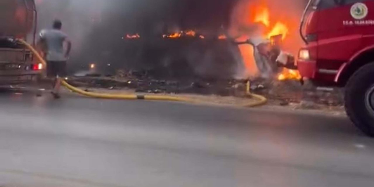 Muğla - Bodrum’da Motosikletle Hafif Ticari Araç Çarpıştı: 1 Ölü, 2 Yaralı