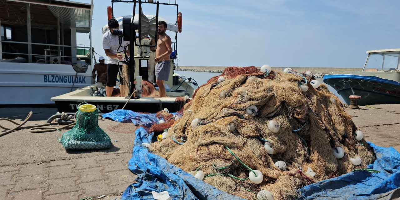 Zonguldak'ta Balıkçılar, Denize Açılmak İçin Son Hazırlıklarını Yapıyor