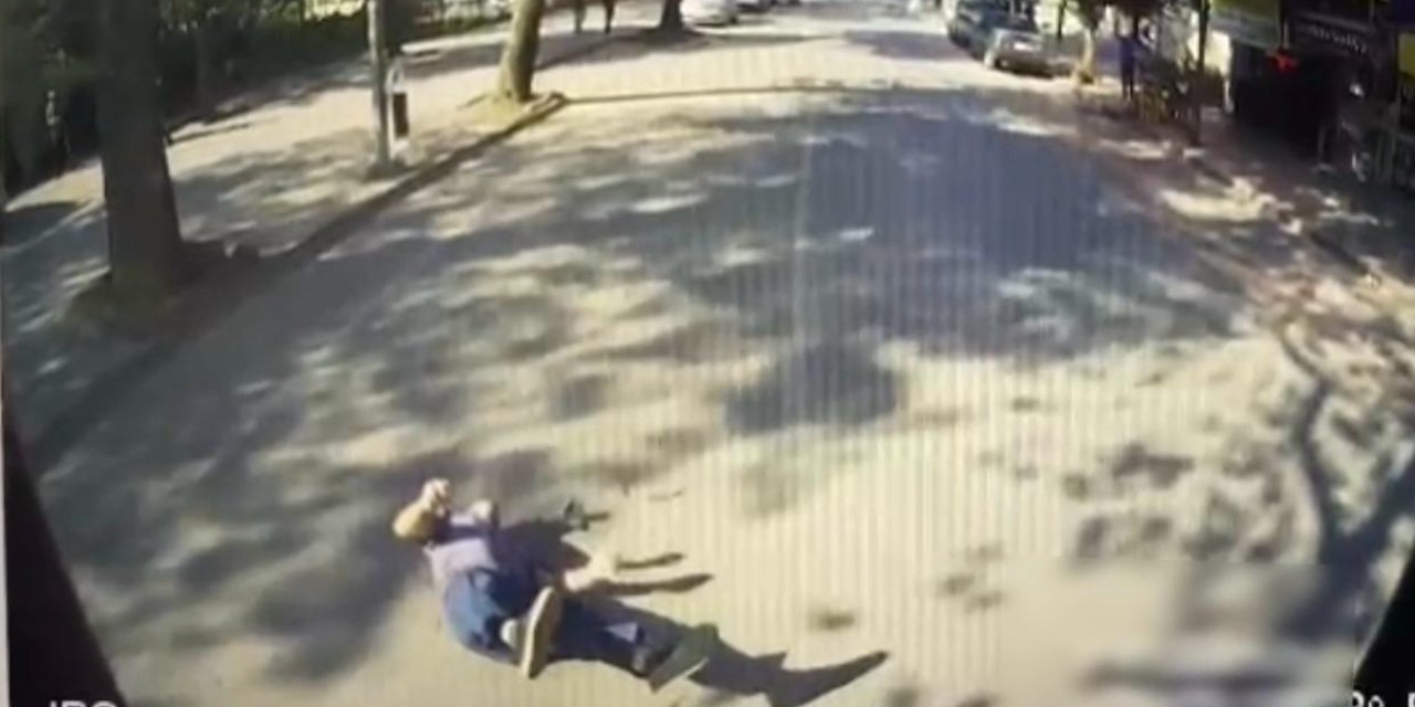 Bursa - Minibüsün Çarptığı Bisikletli İle Araçtaki Yolcu Yaralandı (2)