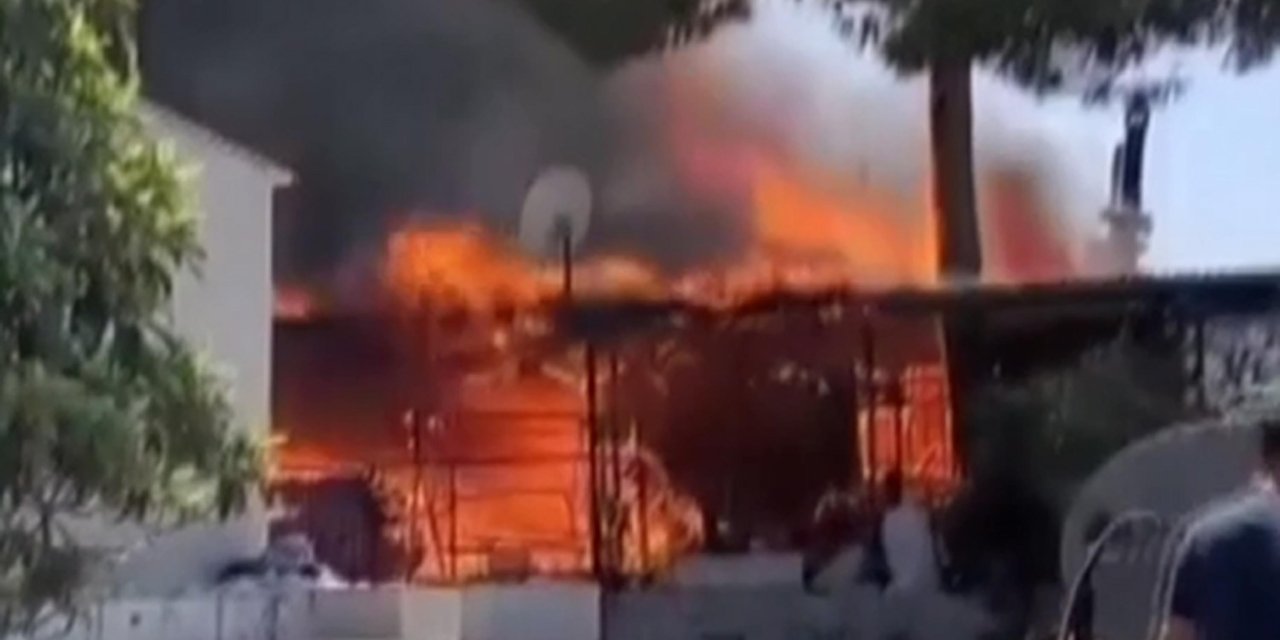 Cami Lojmanında Çıkan Yangında İmamın Annesi Öldü