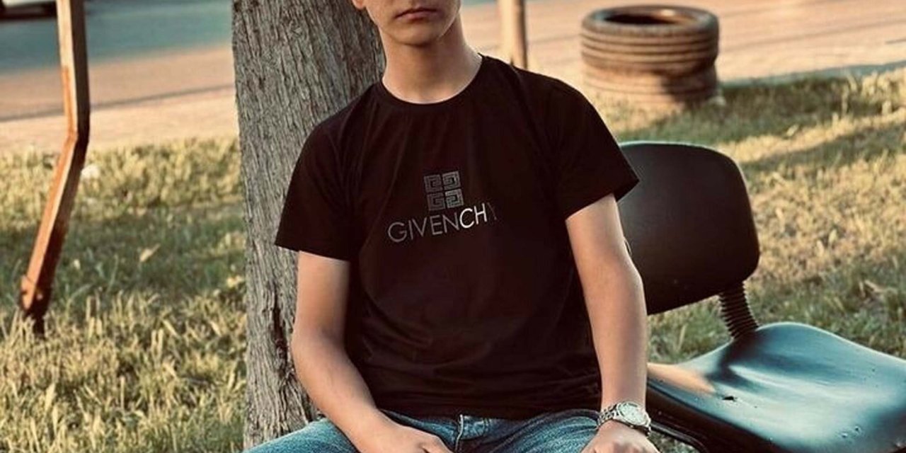 Manisa'da Otomobil Motosiklete Çarptı: 1 Ölü, 1 Yaralı