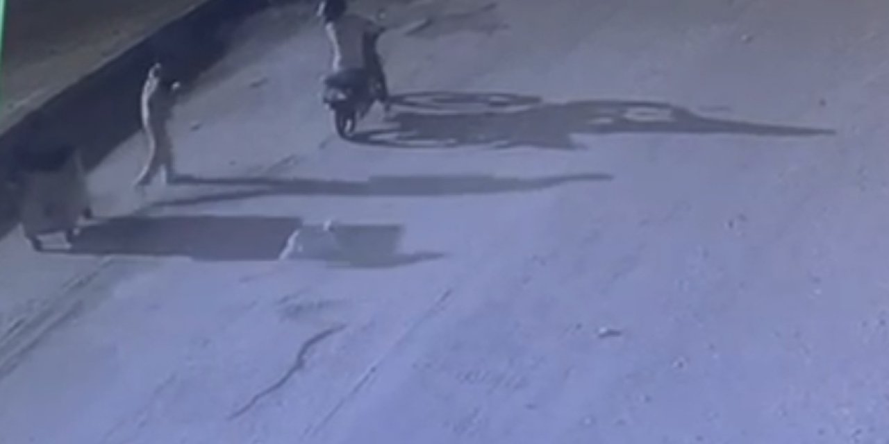 Motosikletle Gelip, 'prenses'i Çaldılar; O Anlar Kamerada