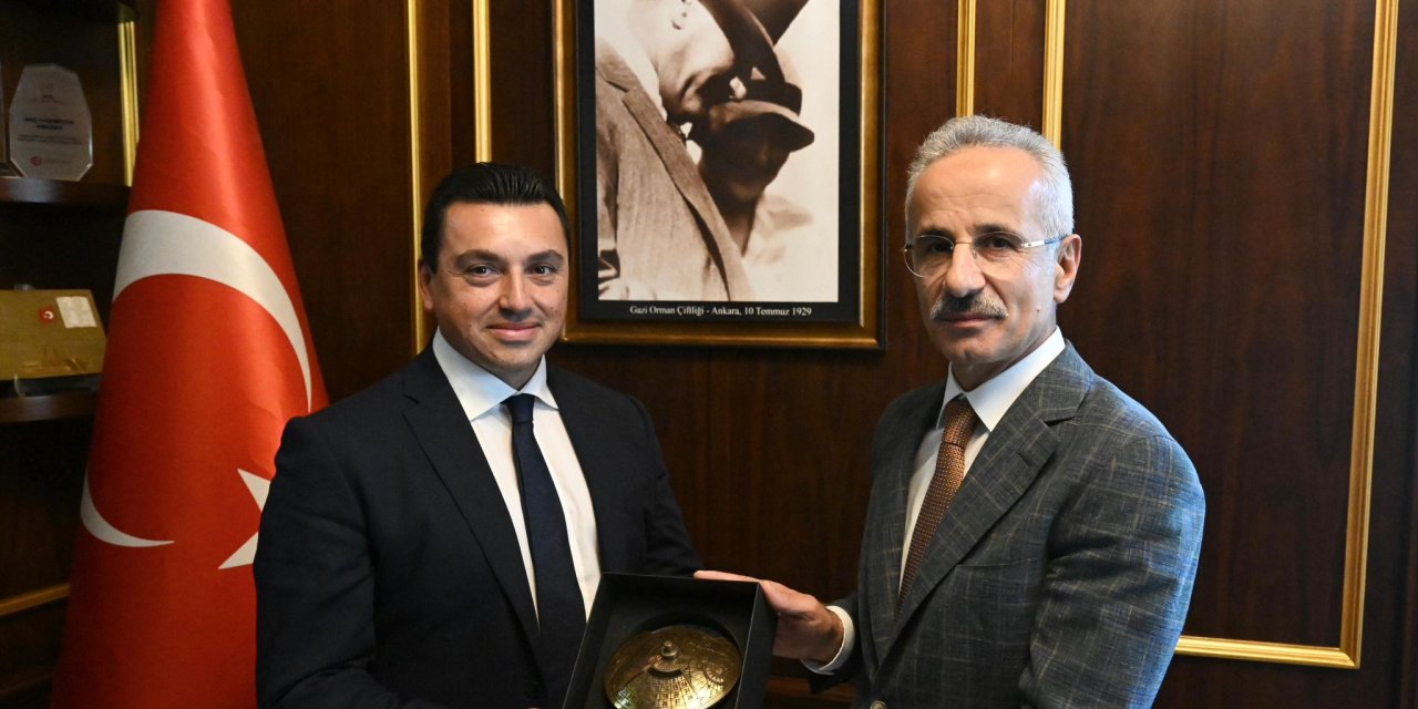 Bakan Uraloğlu, Maltalı Mevkidaşı Farrugıa İle Görüştü