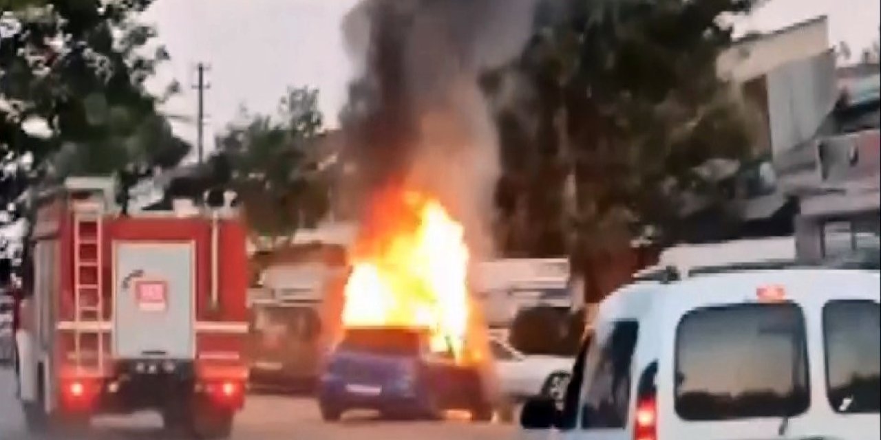 Elazığ’da Seyir Halindeki Otomobil Yandı
