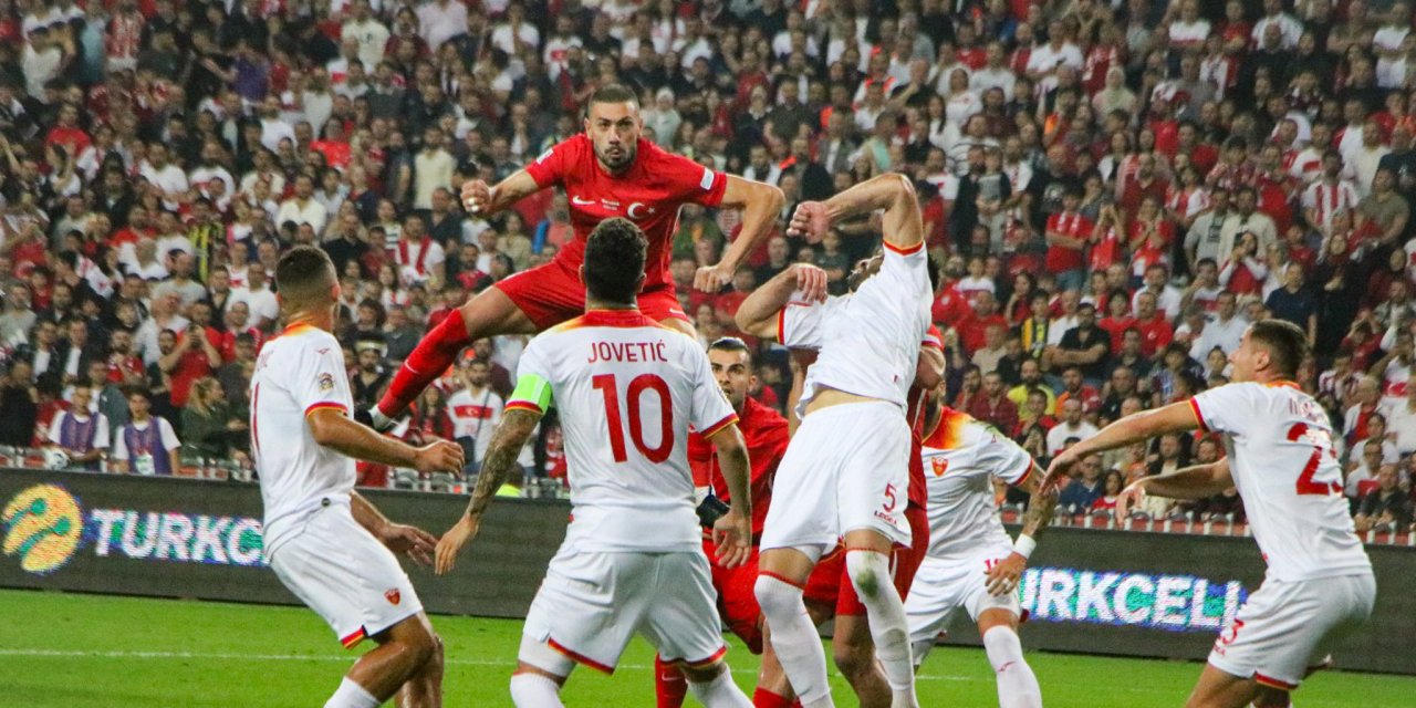 Ay-yıldızlılar, Karadağ Engelini Tek Golle Geçti