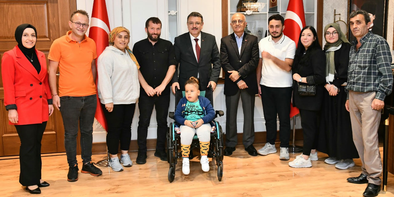 SMA'lı Bebeklerin Ailelerinden Başkan Genç'e Teşekkür Ziyareti