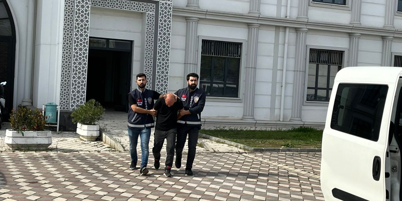 Eşini Ensesinden Vurdu, Ambulansın Peşinden Giderken Yakalandı (2)