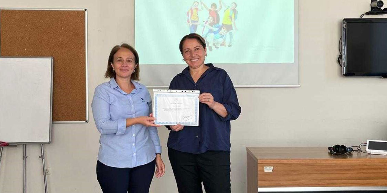 Rize’de sağlık personellerine “Okul Çağı Çocuklarda İşitme Tarama Programı Uygulayıcı Eğitimi” verildi