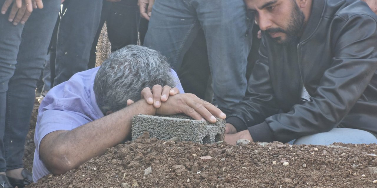 Van’da Kaybolduktan 18 Gün Sonra Cansız Bedeni Bulunan Rojin, Diyarbakır’da Toprağa Verildi