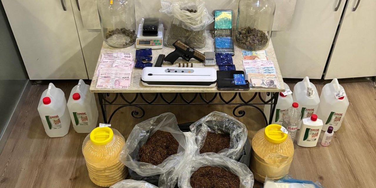 İstanbul - Kağıthane’de "Anucur" Suç Örgütüne Operasyon: Yaklaşık 3 Milyon Liralık Uyuşturucu Ele Geçirildi